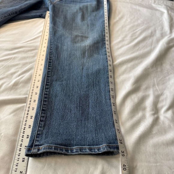Old Navy Denim Women's 18 Short Curvy Straight Blue Jeans Summer Festival Casual - Picture 11 of 12